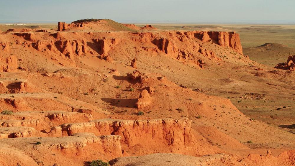 mongolia-bayanzag-gobi-desert-01.thumb.jpeg.aca6f6fa1f65df3185ac8131cfb5eb0f.jpeg