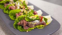 Everyday_Gourmet_S5_Ep01_Thai-beef-salad-in-crispy-young-cos-lettuce_2-720x405.jpg